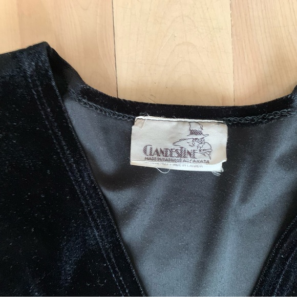 VINTAGE - Black Velvet Dress - Picture 4 of 11